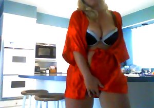 Blonde fingering herself in a hot porno movie